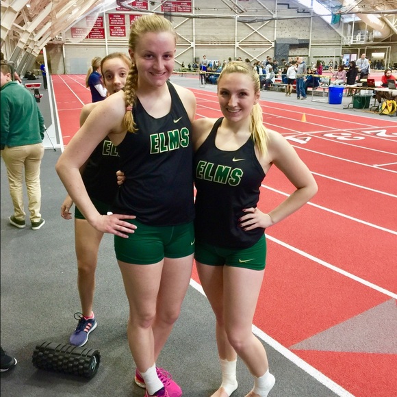 Meet your Posher, Amanda - Picture 2 of 7